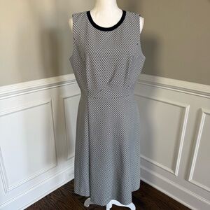 Classiques Entier White Black Sheath Midi Dress Sleeveless Crew Neck Size 14